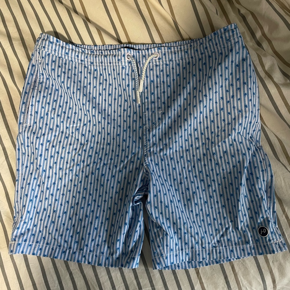 men’s blue swim trunks
